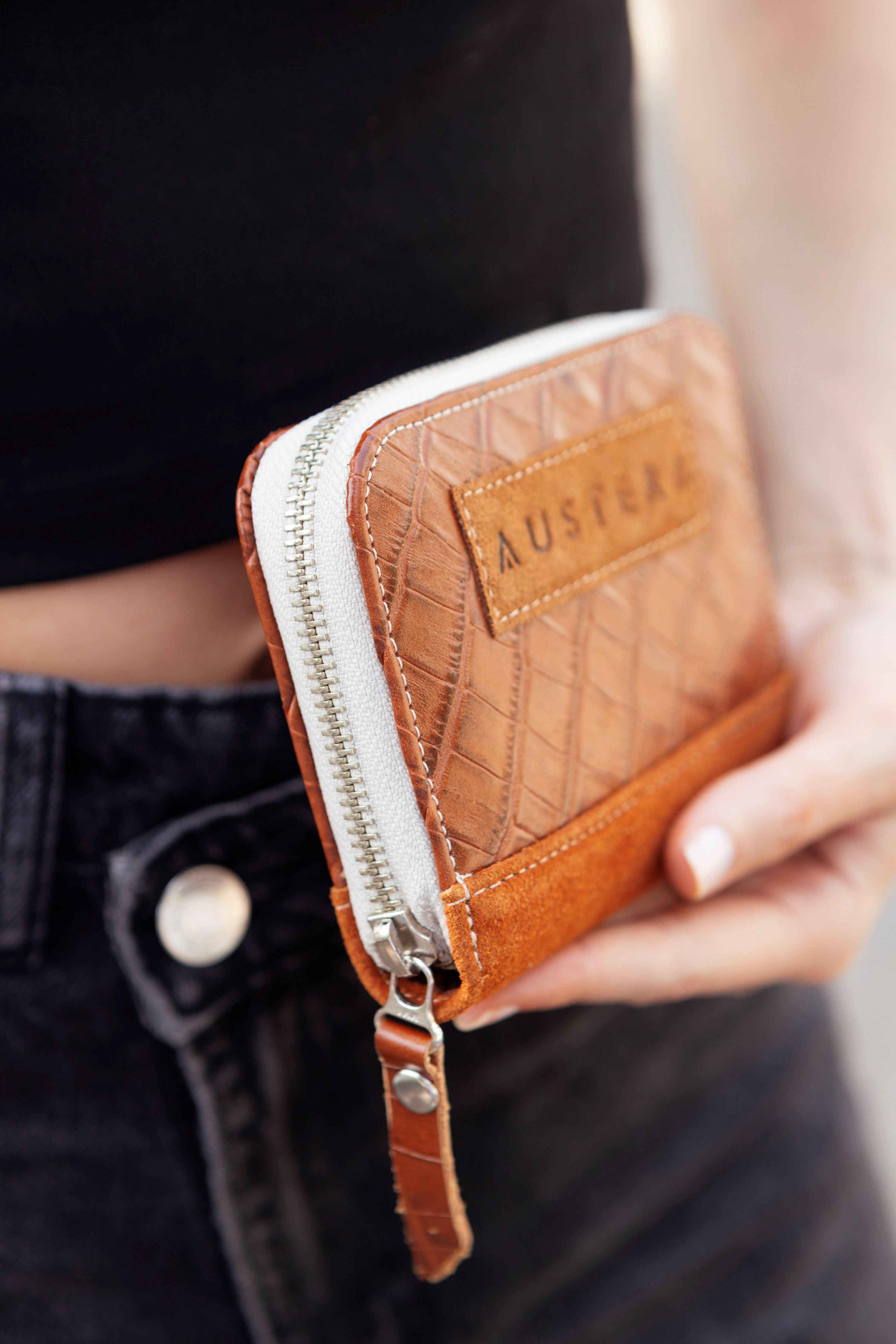 Billetera Chica con Cierre - Croco Marrón