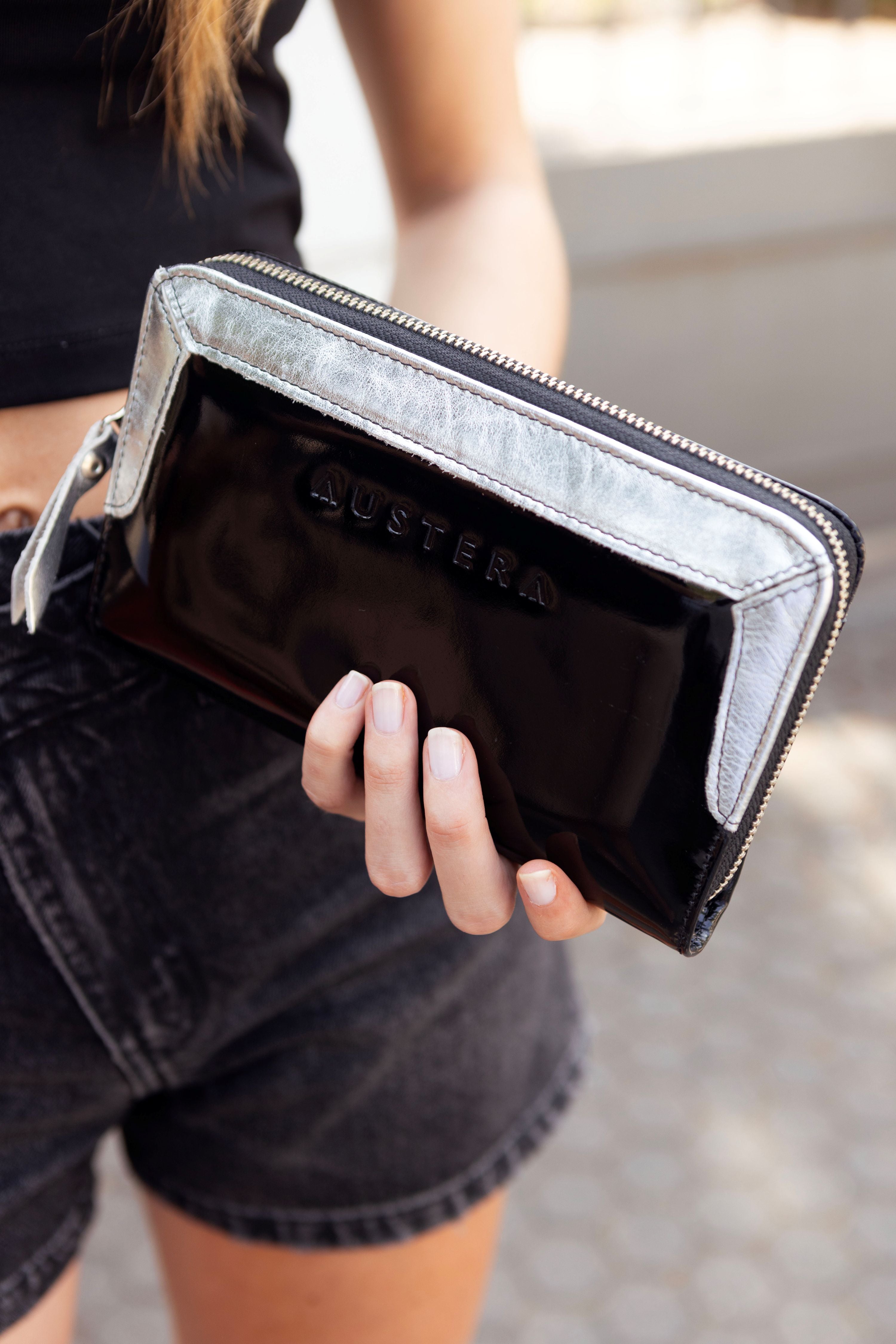 Billetera Grande con Cierre - Negra / Plata